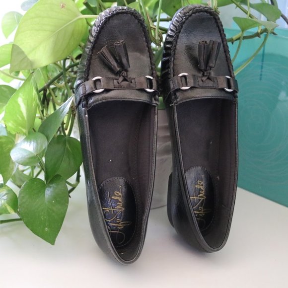 Life Stride ‘TRANSIT’ Faux Leather Tassel Loafers - Picture 14 of 14